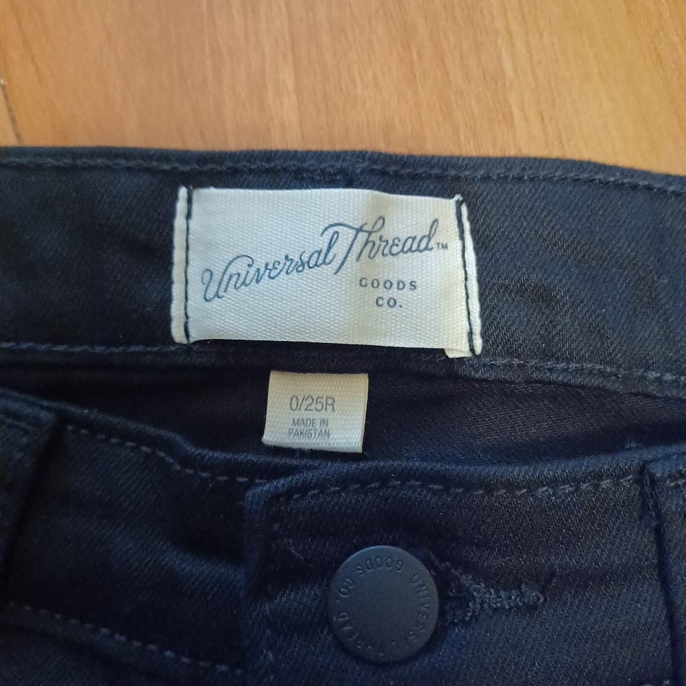Universal Thread High Rise Black Shorts - Picture 2 of 4